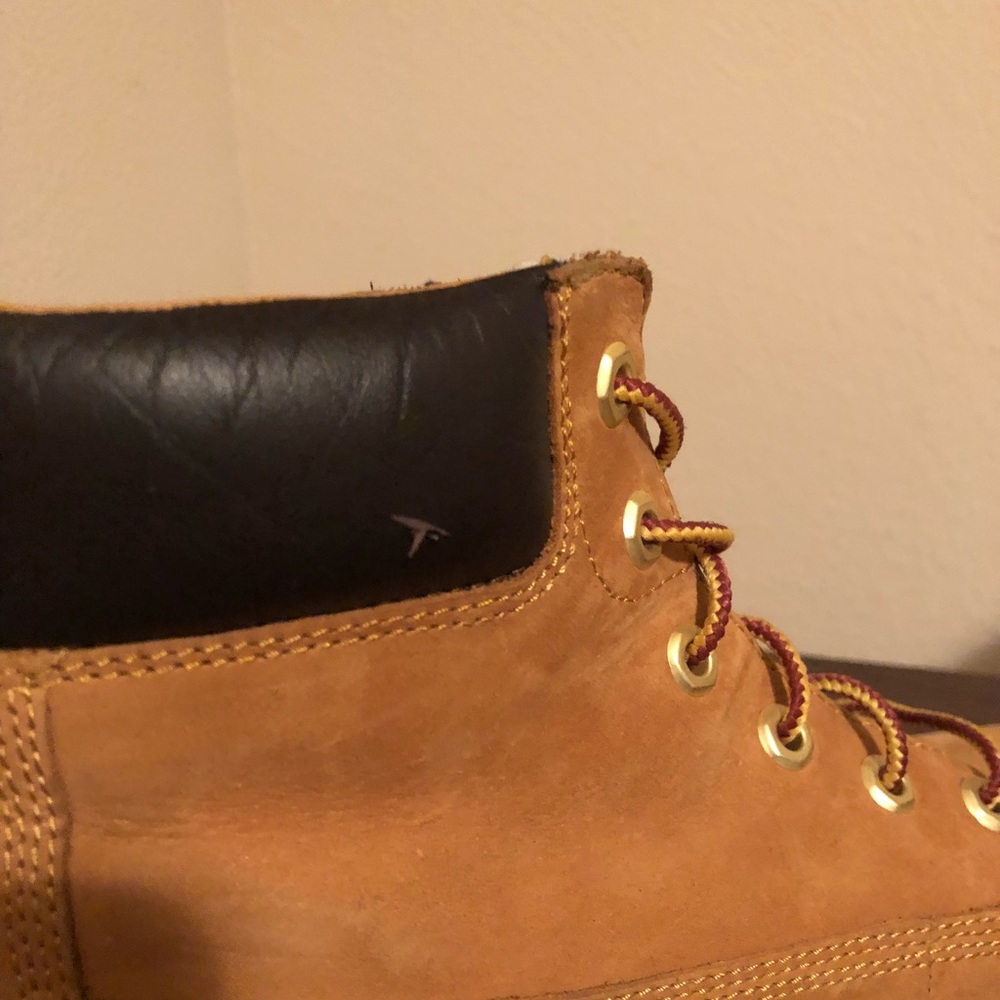 Women’s Timberlands - Picture 5 of 6